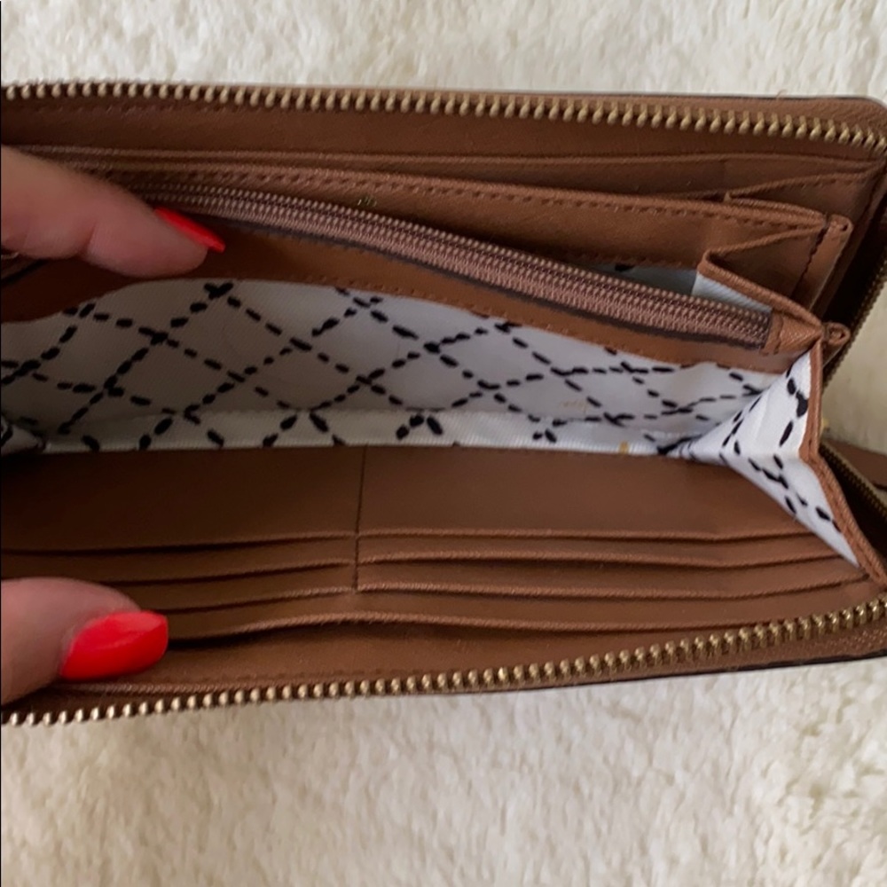 Kate Spade Wallet - Picture 8 of 8